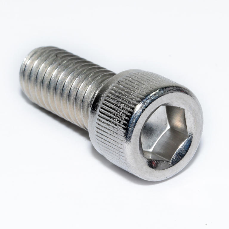 18-8 SS SOC CAP SCREW 5/16-18X3/4