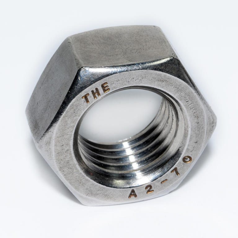 304 SS MET FULL HEX NUT M20X2.5P