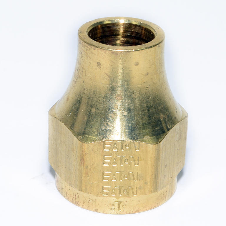 SAE FLARED SHORT NUT 3/8TUBE 1110X6