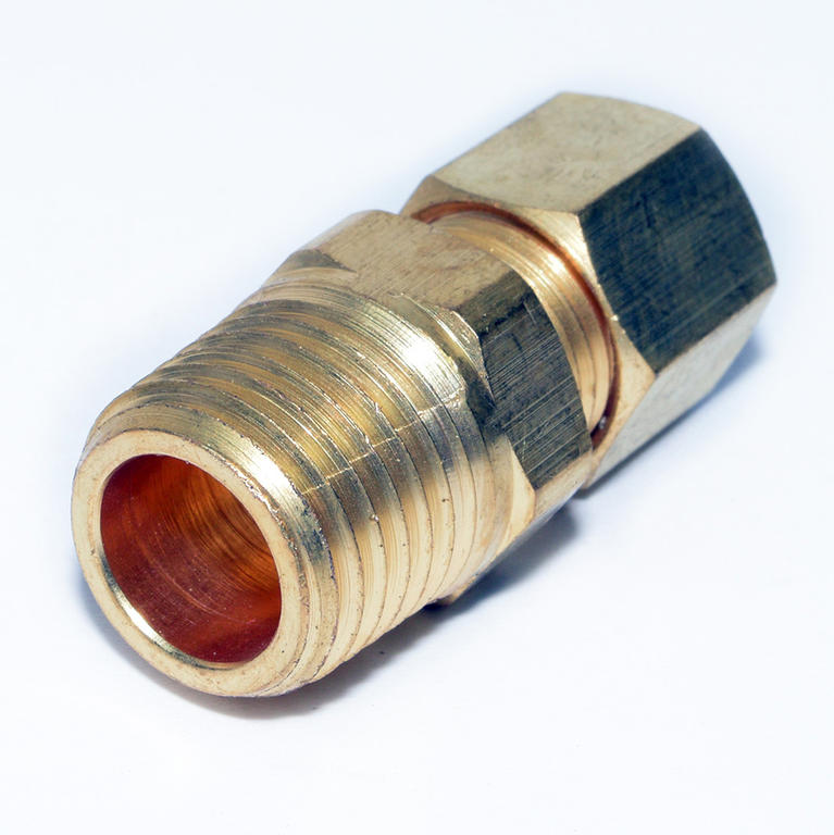 COMPRESSION MALE CONNECTOR 1/4TUBEX1/4MPT