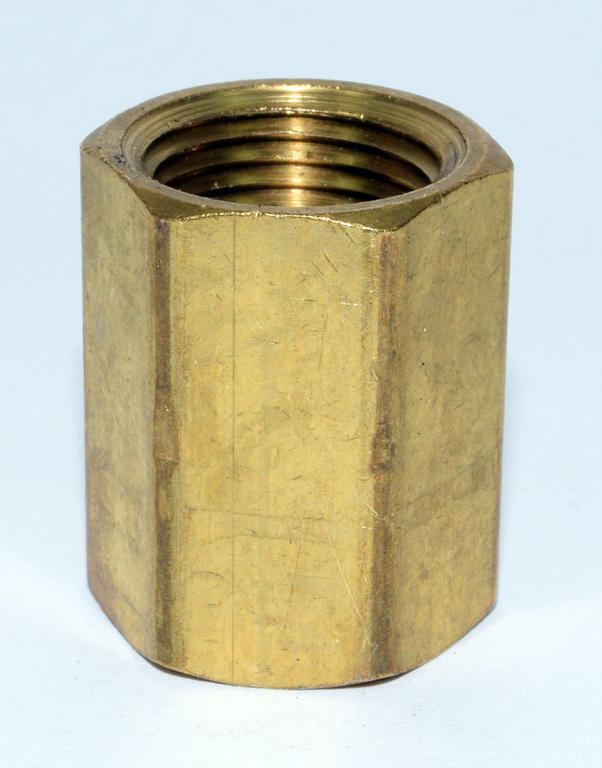 BRASS PIPE COUPLING 3/8FPT 3300X6