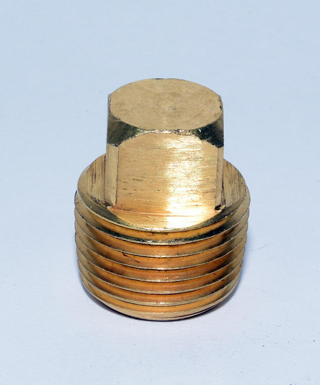 BRASS SQUARE PIPE PLUG 1/4MPT