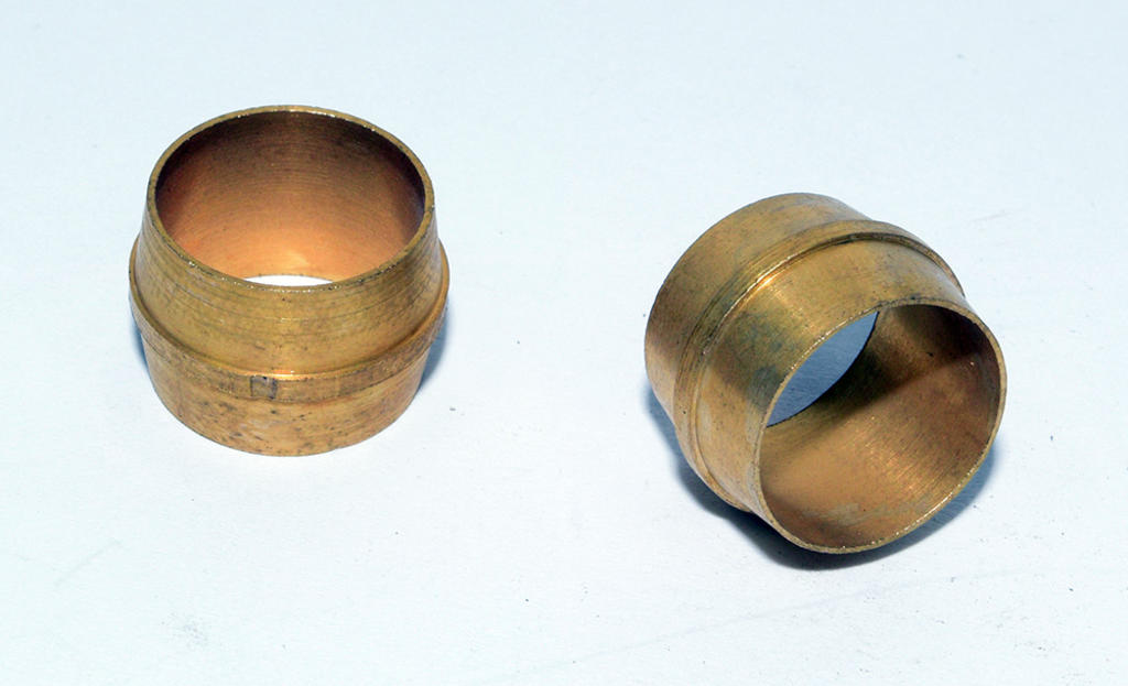 BRASS AIR BRAKE SLEEVE 1/2TUBE 1460X8