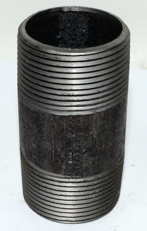 BLACK PIPE FITTING LONG NIPPLE 1-1/2X2-1/2 NPT 150#
