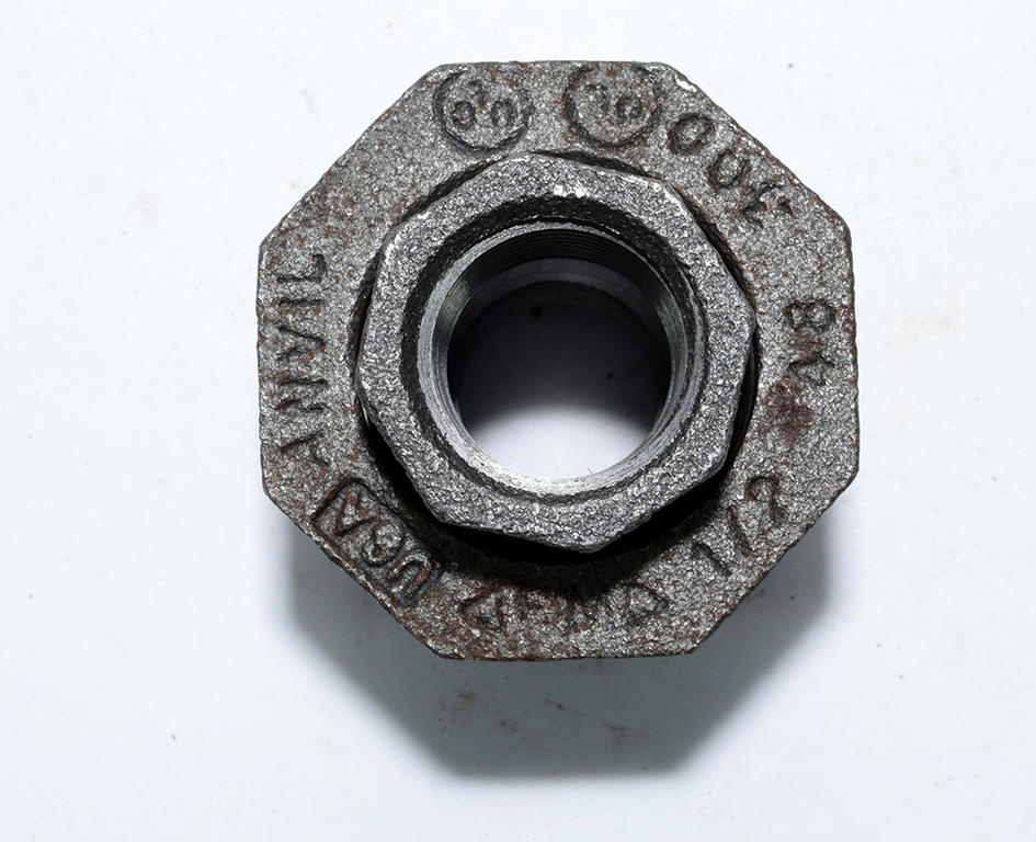 BLACK PIPE FITTING UNION 300# BRASS SEAT 3/4 NPT