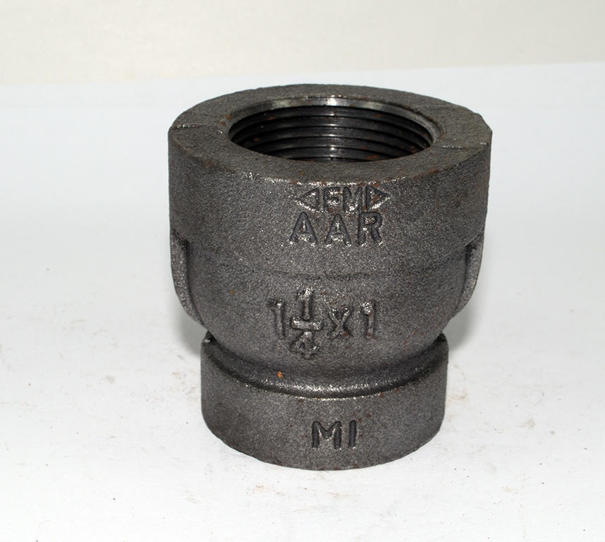 BLACK PIPE FITTING REDUCING 1-1/4X1 NPT 300#