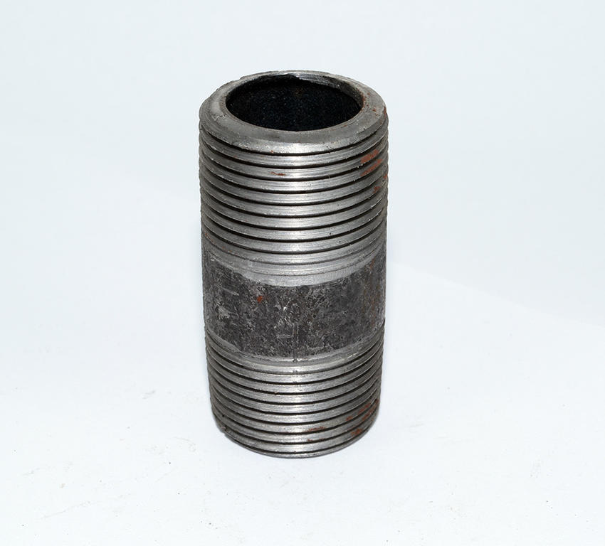 BLACK PIPE FITTING LONG NIPPLE 1-1/4 X 2 NPT 300#