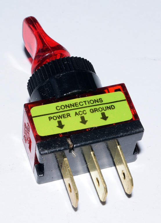 TOGGLE SWITCH LIGHTED RED 20A 3PRONG