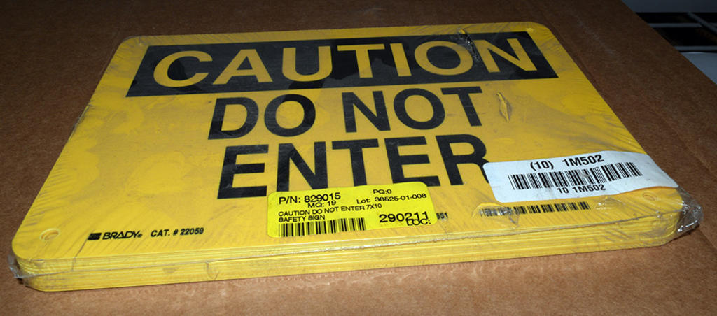 CAUTION DO NOT ENTER 7X10 SAFETY SIGN